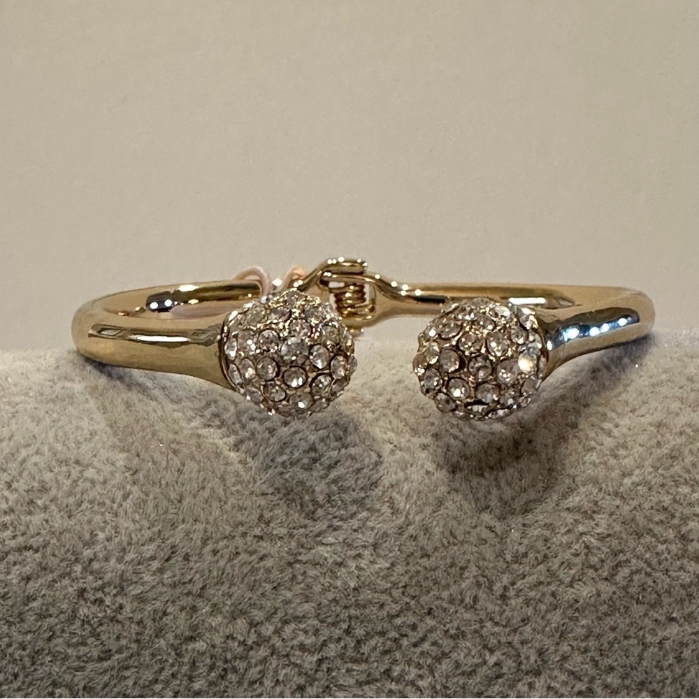 NWT Rachel Parcell Bracelet hinged bangle, gold tone w/ clear rhinestone ends